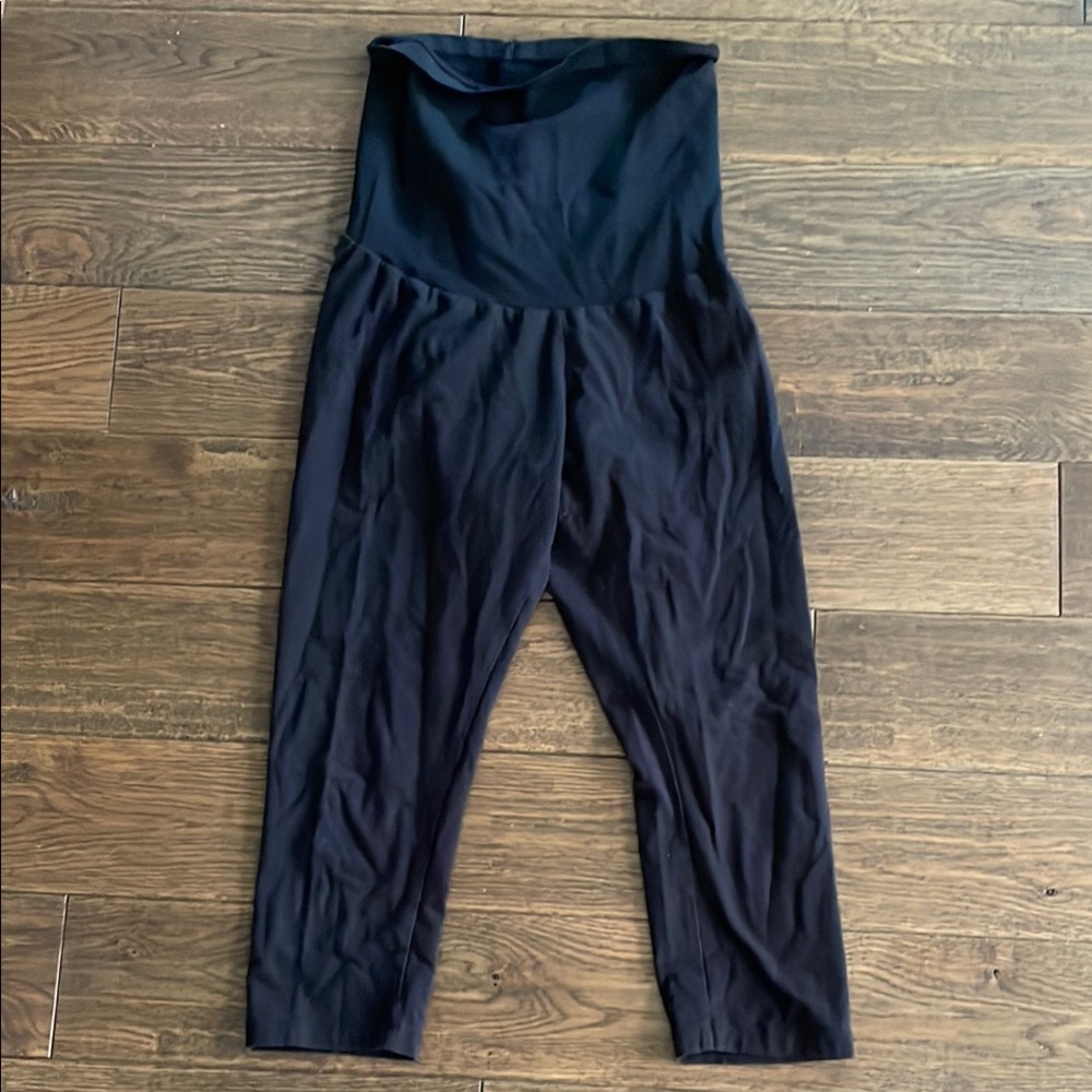 Maternity capri leggings